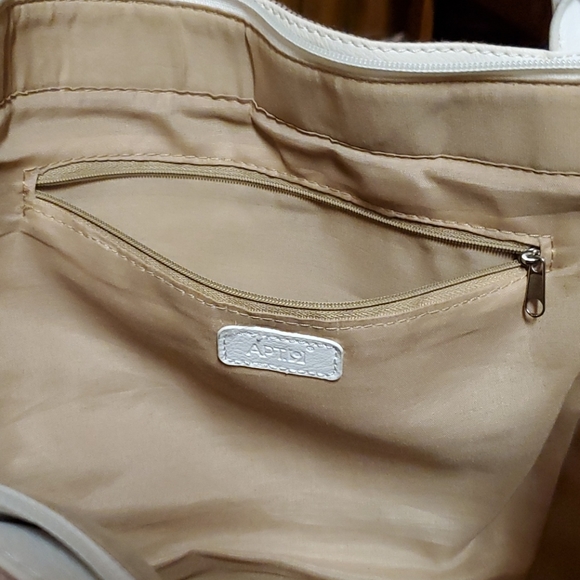 ⭐ 3/$15 ⭐ Apt. 9 woven zippered bag - Picture 9 of 14